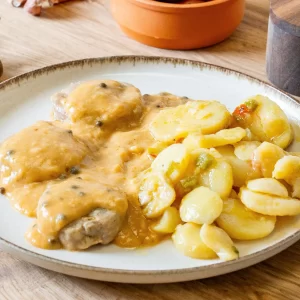 Solomillo en salsa a la pimienta verde