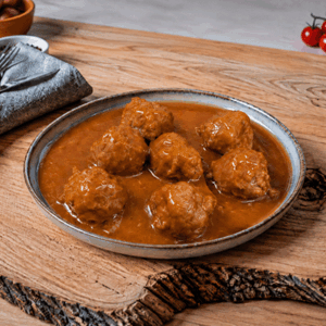 Albóndigas de ternera y cerdo en salsa de tomate extra ecológico